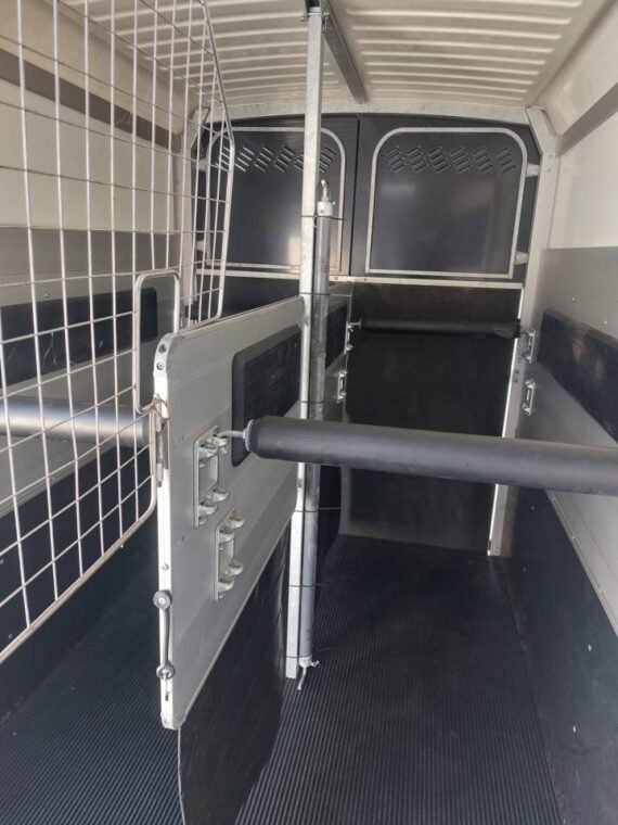 Van Ifor Williams HBX511 – 2 Places, Spacieux et Équipé (2019) – Occasion – Image 8