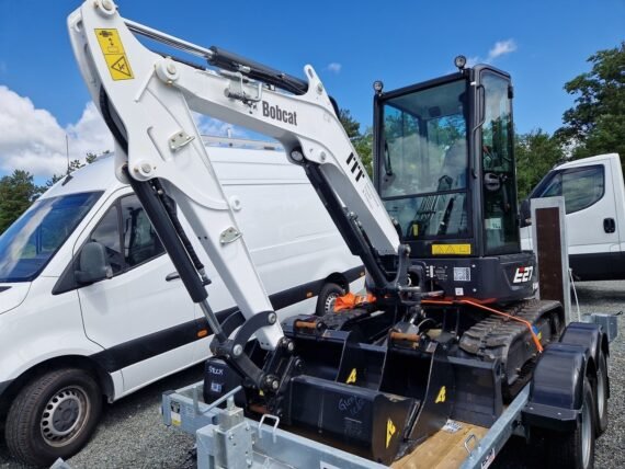 Bobcat E27Z (2023) + Remorque ECIM + 3 Godets + Marteau BRH Furukawa FX35-S – Image 3