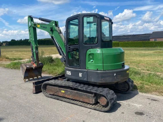 BOBCAT E55 d’Occasion (2012) – Mini-Pelle 5,7T + 3 Godets – Image 3