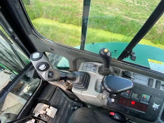 BOBCAT E55 d’Occasion (2012) – Mini-Pelle 5,7T + 3 Godets – Image 8