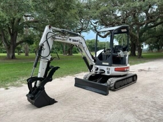 Bobcat 425G d’Occasion (2008) – Mini-Pelle 2,7T + 4 Godets – Image 6