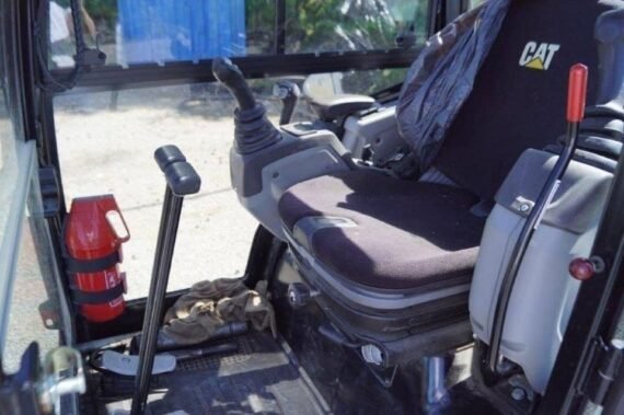 Caterpillar 301.7D d’Occasion – Mini-Pelle Compacte et Robuste – Image 10