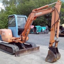 Hitachi EX 40 d’Occasion (2000) – Mini-Pelle 4,1T avec 3 Godets