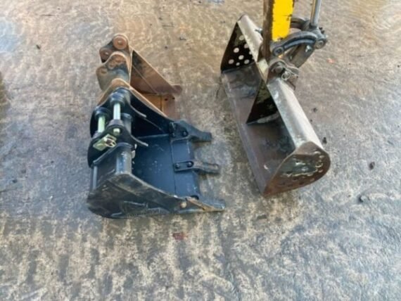 Mini Pelle JCB 8016 CTS (2015) – 1,5T + 3 Godets – Image 7