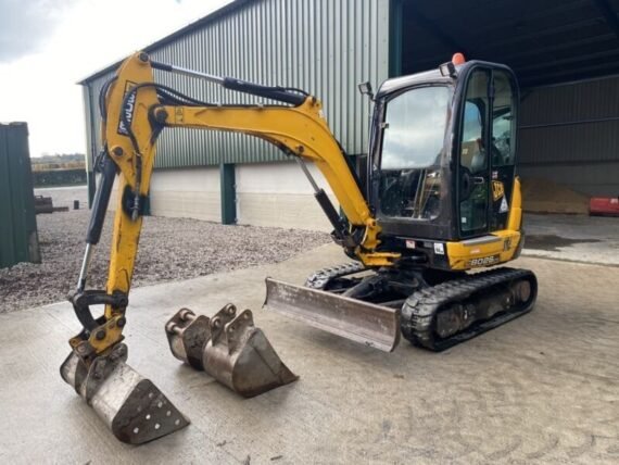 Mini Pelle JCB 8026 CTS (2014) – 2,6T + Équipements
