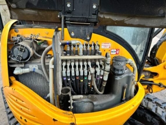 Mini Pelle JCB 8030 ZTS (2012) – 2,8T + Équipements – Image 4