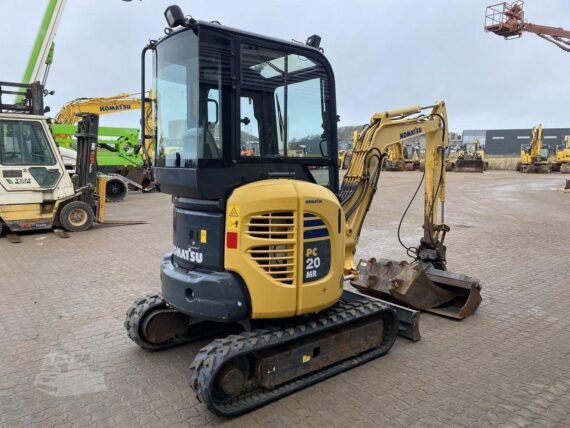 Mini Pelle Komatsu PC20MR-2 (2005) – 2T, 2280 Heures – Image 5