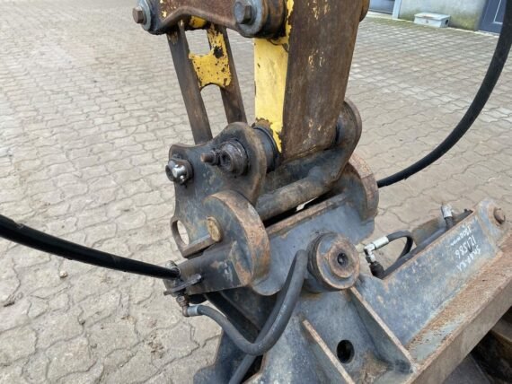 Mini Pelle Komatsu PC20MR-2 (2005) – 2T, 2280 Heures – Image 10