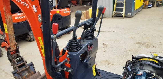 Kubota K008-3 (2021) – Mini Pelle 0,98T, 700 Heures, 3 Godets – Image 14