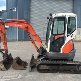 Mini Pelle Kubota U27-4 Occasion 2018 – 2,7T avec Attache Rotative et 3 Godets