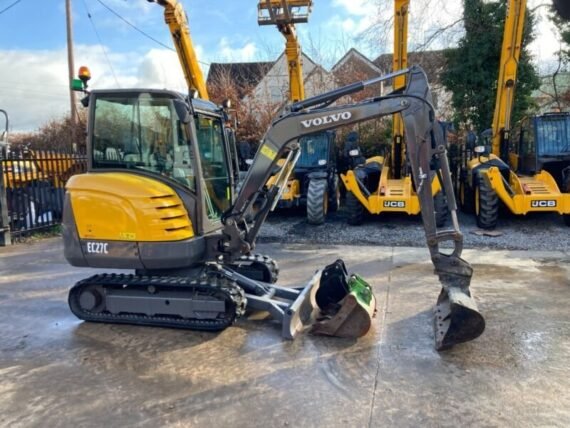 Mini Pelle Volvo EC27C – 2015 – 2,8T – Révisée et Prête à l’Emploi – Image 8
