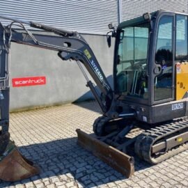 Mini Pelle Volvo ECR25 – 2015 – 2,49T, 1375h, 3 Godets