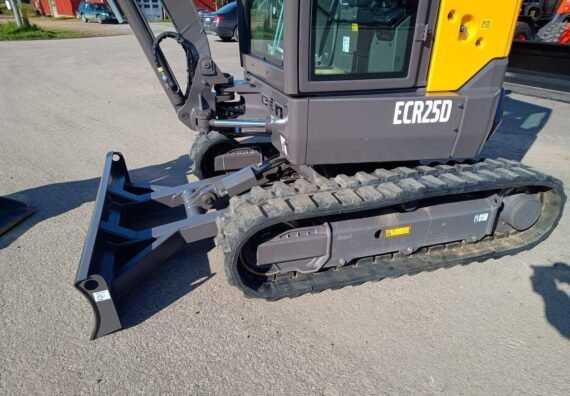 Mini Pelle Volvo ECR 25D + ENGCON – 2016, 1100 h, 3 Godets – Image 9
