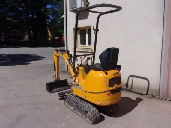 Mini Pelle JCB 8008 d’Occasion (2017) – 0,9T + 3 Godets – Image 3